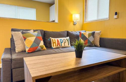 Sleeps 6 Homey 2 Bedroom with 5 Beds and WIFI - Foto 10