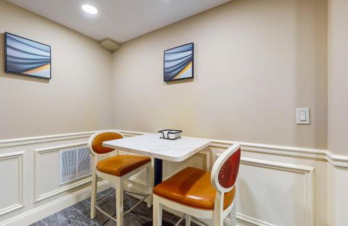 Nurse-Ready Studio Retreat! 2 Mi to Dtwn Holyoke - Foto 6
