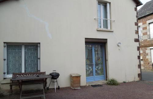 Chez Pauline, Gavray. House with secure parking, Wi-Fi & garage. - Foto 4