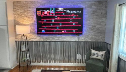 Country Cow Flair with Large TVs, Ample Parking, Nintendo, EV Ready - Photo 5