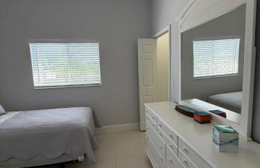 Villa Sunshine Elegant and Modern 4BR Pool House - Foto 60