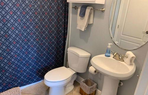 Luxury and Spacious Waterside Getaway - Foto 15