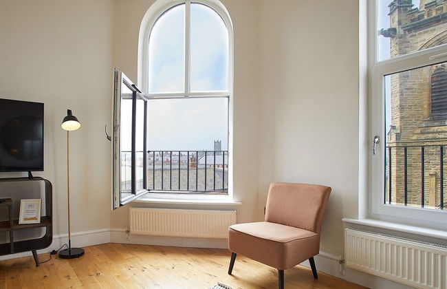 Host Stay Artsbank Apartment - Foto 12