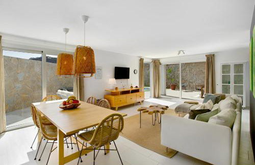 Luxury Boho Villa with Heated Pool, Rooftop and Panoramic Sea View in Amadores - Foto 17