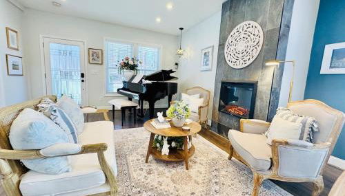 French Provincial with Grand Piano- Steps from DC - Foto 1