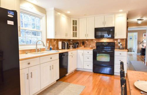 Spacious w Large Outdoor Area Fire Pit - Foto 21