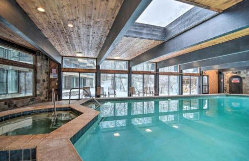 Large 2 Floor Condo, Pool Pass, Beach Club, walk to Shanty Creek - Foto 37