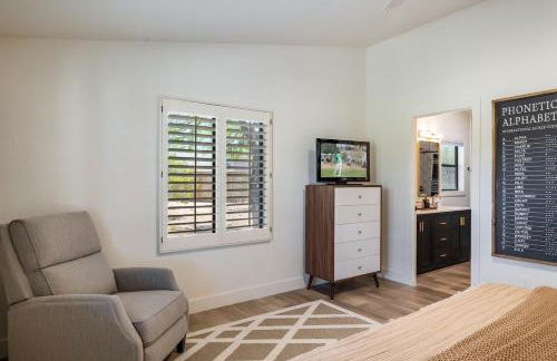 Bus Stop Saloon - Cave Creek with Spa - Photo 28