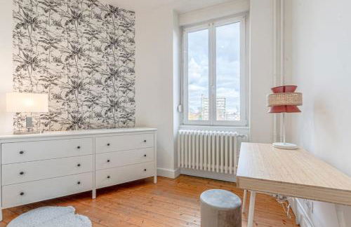 Plumeria - Grand Appartement 75m2 - Au calme avec Jardin - Idéal Famille ou Groupe de Travailleurs - Parking Public Gratuit - 2 Chambres - 4 Lits séparés - Foto 22