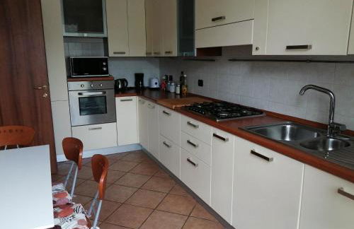 Between mountains and lake - Foto 51