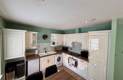 The Wheel House - Private Front door and Free Parking - Foto 7