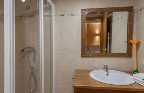 La Casona de la Bisa en Villanueva de Colombres - Foto 42