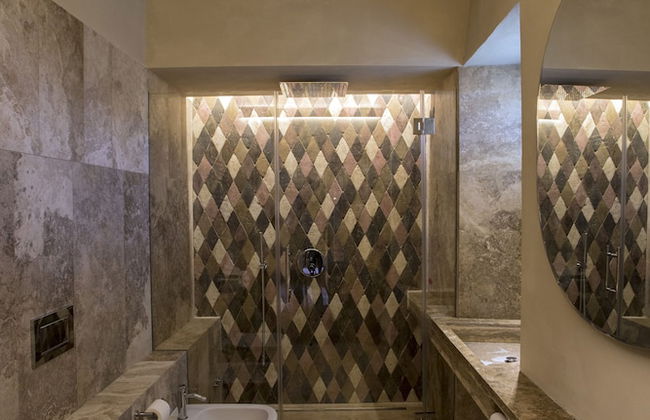 Mormoraia - Photo 54