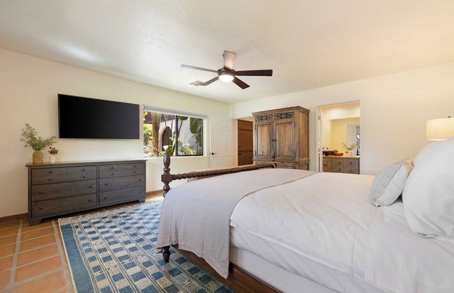 Sleeps 20! Architectural Mansion w/ Pool, Indoor Tennis Court, Game Room Starlight Estate by Avantstay - Foto 26