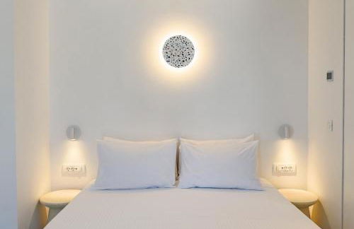 Azure Naousa - Photo 16