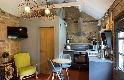 Topiary Barn - Stylish Accommodation in Rutland - Photo 3