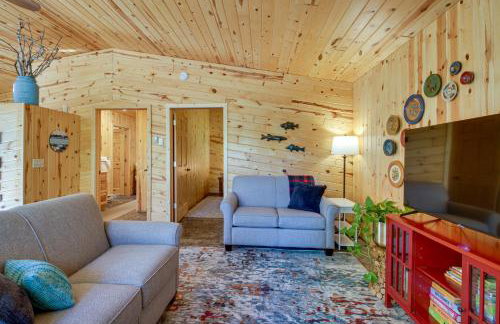 Lakefront Paradise with Private Boat Dock and Patio - Foto 4