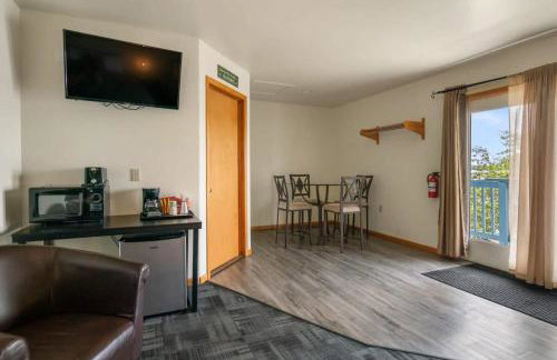 3 Combined Private Lakeside Studios - Upper Level - Foto 19