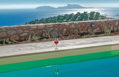 Tranquil sea view villa with private pool, just 2km from the beach! - Foto 5