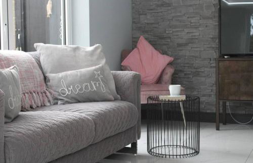 Moonsticks, Modern & Well Presented 5 Bed House - Foto 40