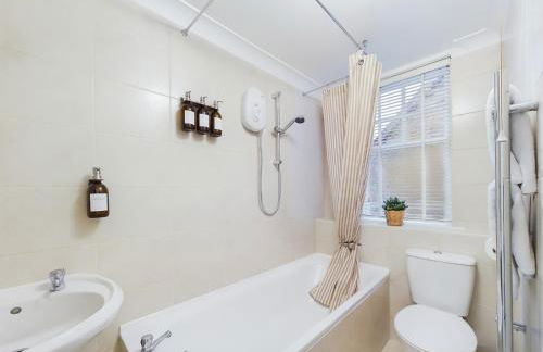 “The Sleepers Cottage” 2-6 people w/ free parking - Photo 34