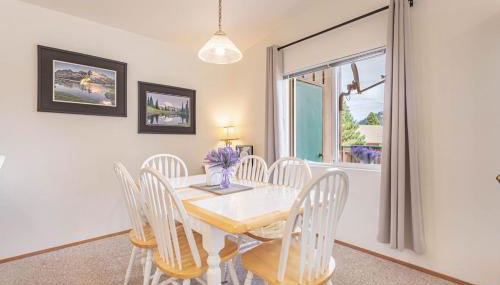 Walk to Downtown Leavenworth, Coaster, Festivities, Oktoberfest, Christmas Lights, Maifest - Foto 2