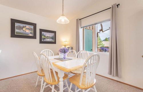 Lavender Haus - Walk to Downtown Leavenworth - The Alpine Village Collection - Foto 2