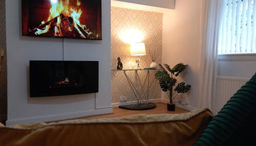 Douglas Apartment - Trains to Edin & Glasgow - Private Parking - Foto 1