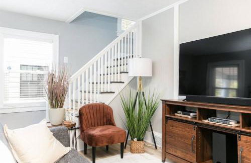 South Bend Serenity: Freshly Renovated 3BR 2mi ND - Foto 13