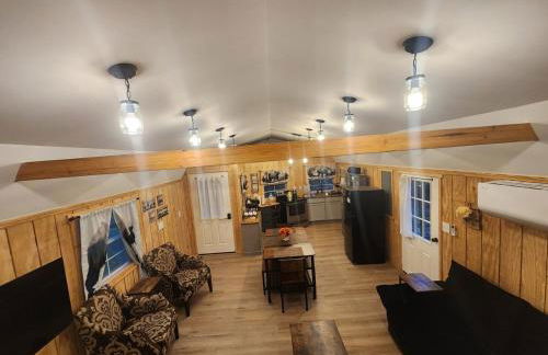 Serenity Cabin - Cozy Mountain retreat - Photo 4