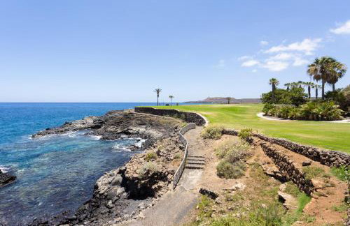 Private Luxury Villa with Pool near Golf Course & Marina - Photo 51