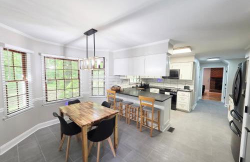 3BR House at Pine Forest Hideaway - 12 Minutes to UNC - Near Jordan Lake - Foto 18