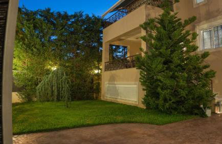 Dana's Luxury Maisonette - Photo 1