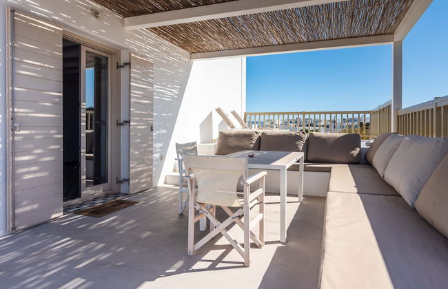 Milia Gi Suites - Photo 32