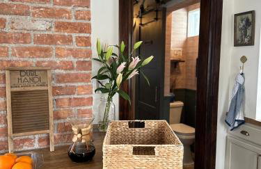 Designer Home, Hot Tub, Private Yard, & Projector - Foto 22