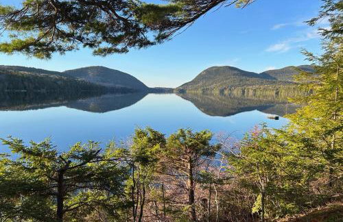 Peaceful 2BR Lakefront Cabin w/ New Dock - Foto 2