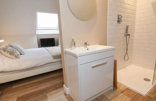 Nettleford Inhale - Photo 12