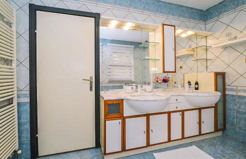 Pet Friendly Home In Jurdani With Sauna - Foto 23