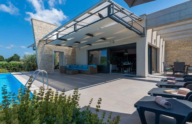 Modern Villa With Pool, Covered Terrace and sea View - Foto 9