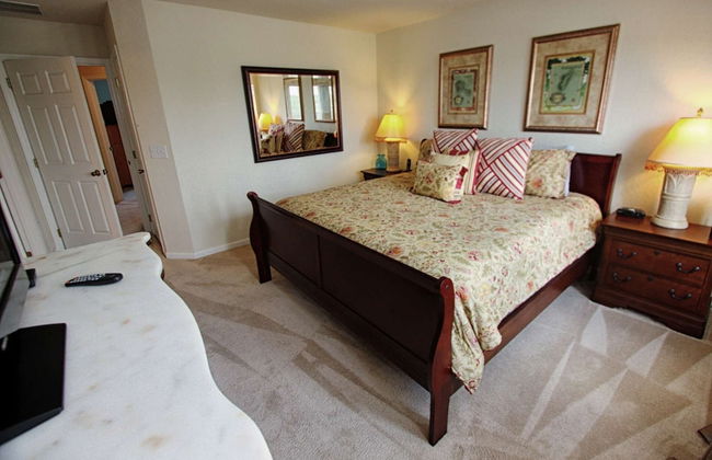 2633 Trafalgar Village - Photo 62