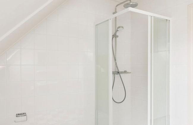 Family House With Wellness - Photo 19