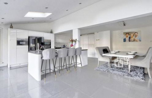 Luxury Stay In Heart Of Nunthorpe by GR Estates - Photo 4