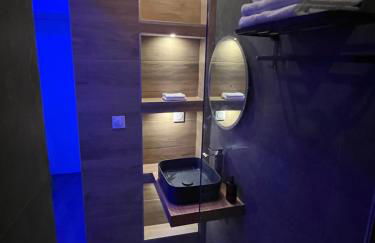 Chic & Jacuzzi - Foto 9