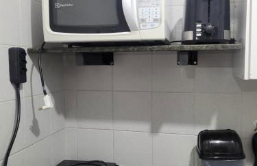 Cantinho Submarino, aproximadamente 10 minutos caminhando até a praia do Forte, com Ar condicionado - Photo 12