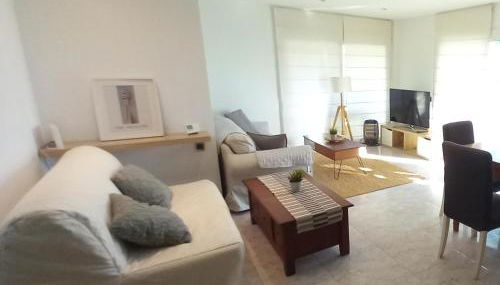 Apartment with pool near the beach and Barcelona by train - Photo 3