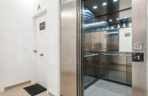 Picturesque apartment with terrace by REMS - Photo 23