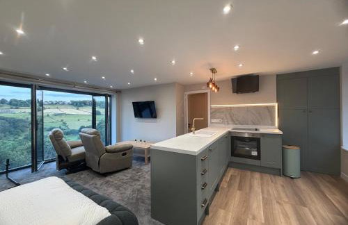 Woodroyd Spa Suites - Photo 51