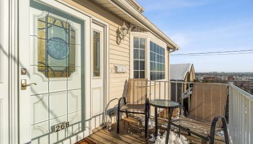 Family Retreat Near NYC w/ Parking & Views - Foto 2