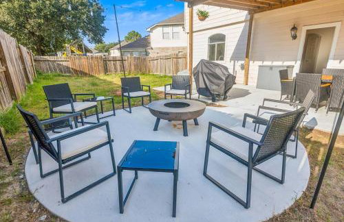 Cypress 5 Bedroom Retreat with Hot Tub, Firepit and Game Tables! Pet Friendly - Foto 37
