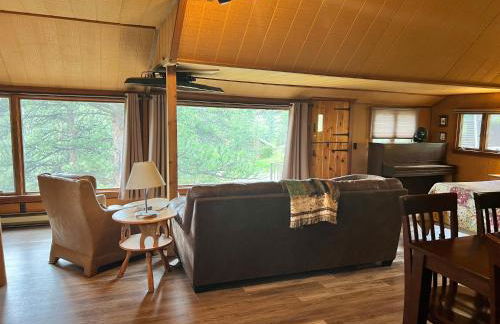 Rose Den - Romantic Mountain Cabin with Views! - Foto 11